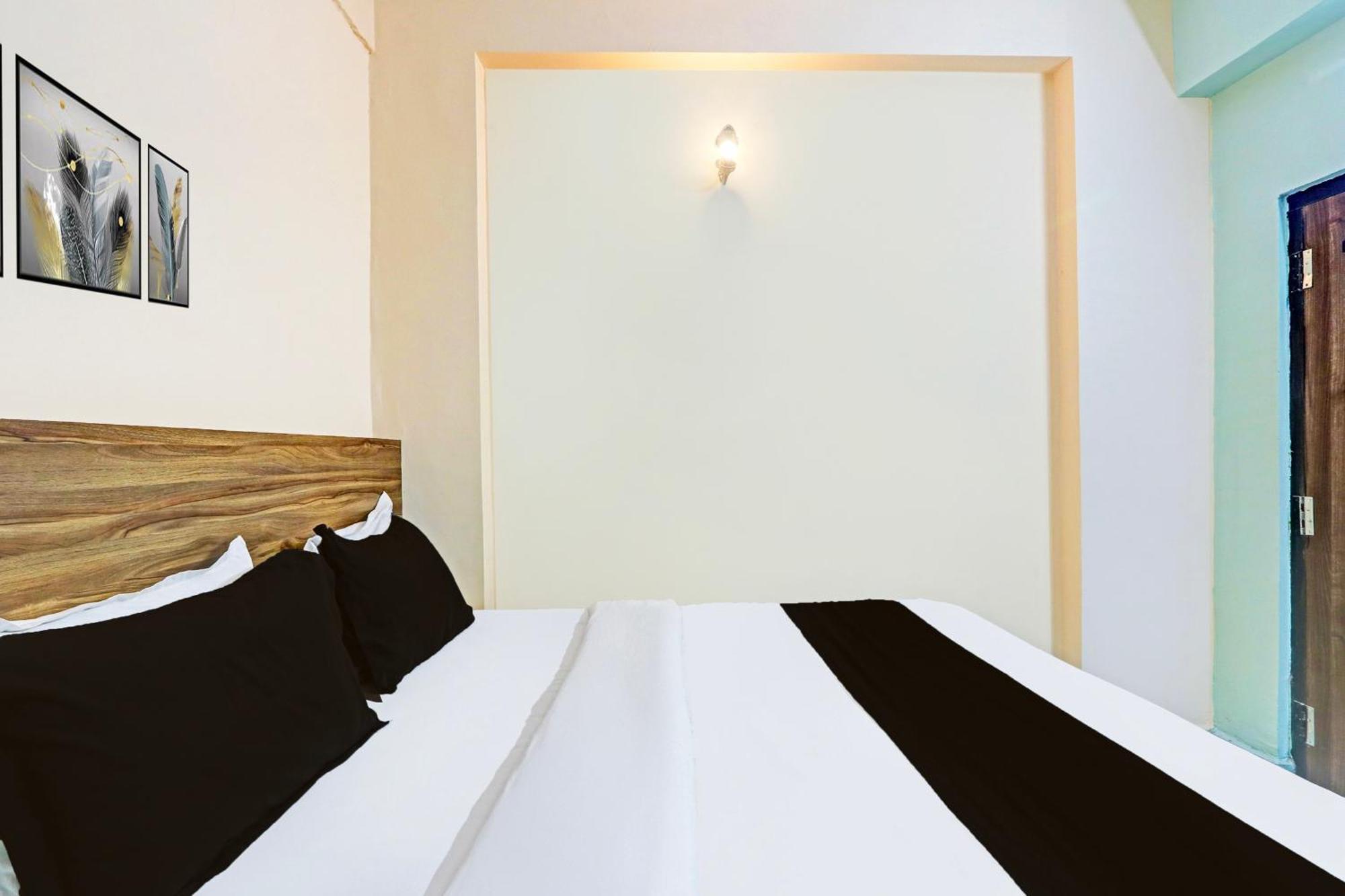 Super Hotel O Karimnagar Exterior foto